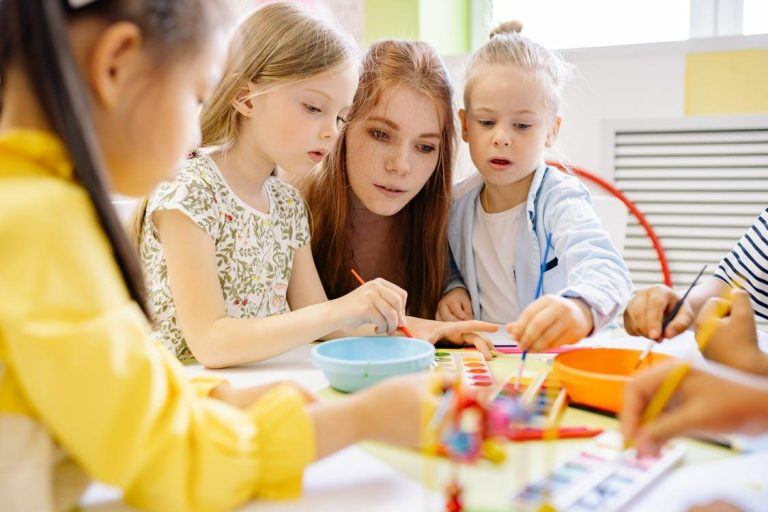 5 Reasons A Montessori Course Can Be Life Changing For Early Childhood Educators and Parents